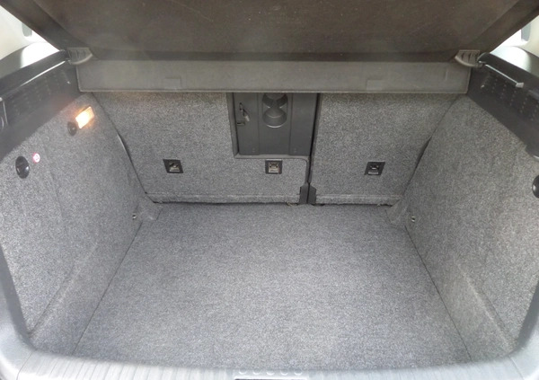 Volkswagen Tiguan cena 36900 przebieg: 120476, rok produkcji 2009 z Świdwin małe 172